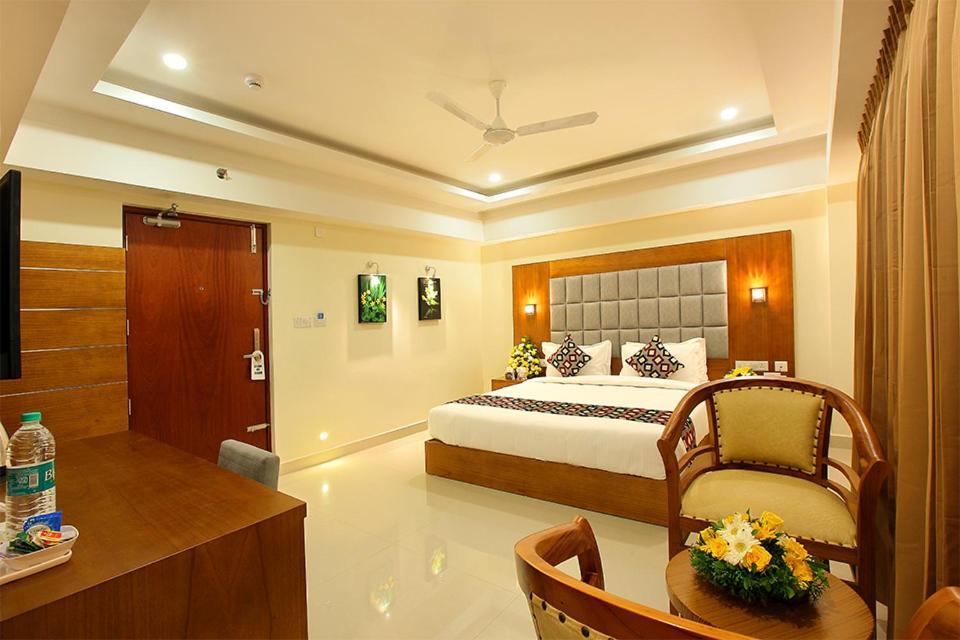 Hotel Lumbini Supreme Thrissur Exterior foto