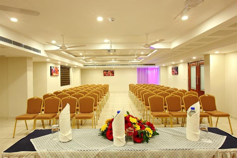 Hotel Lumbini Supreme Thrissur Exterior foto